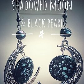 Black Pearl Crescent Moon